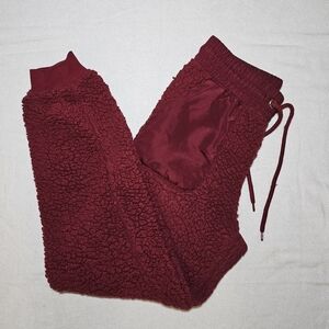 No Boundaries Women's Winter Burgundy Sherpa Joggers